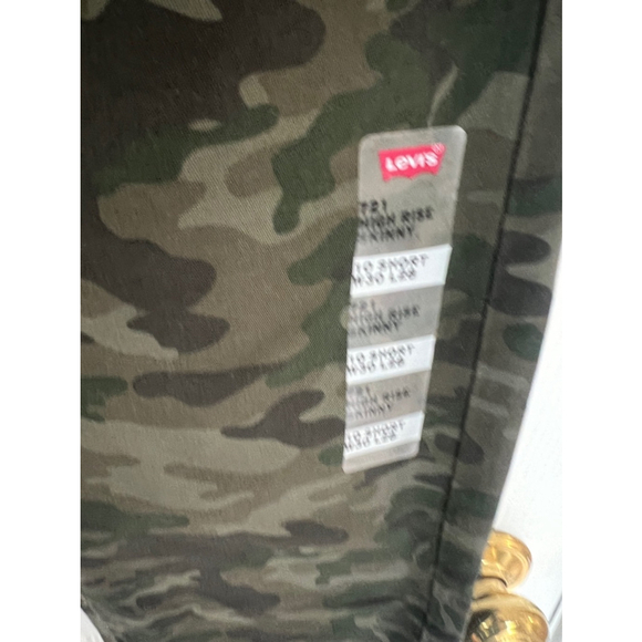 721 HIGH RISE SKINNY UTILITY WOMEN'S JEANS NWT Camouflage size 10 short LEVIS - Picture 4 of 9